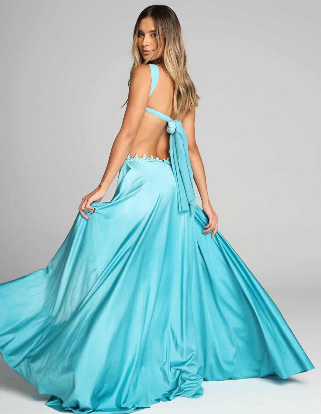 Vestido Wings Falta Trad Color. Vestido Color Falta Trad Color. Entreaguas