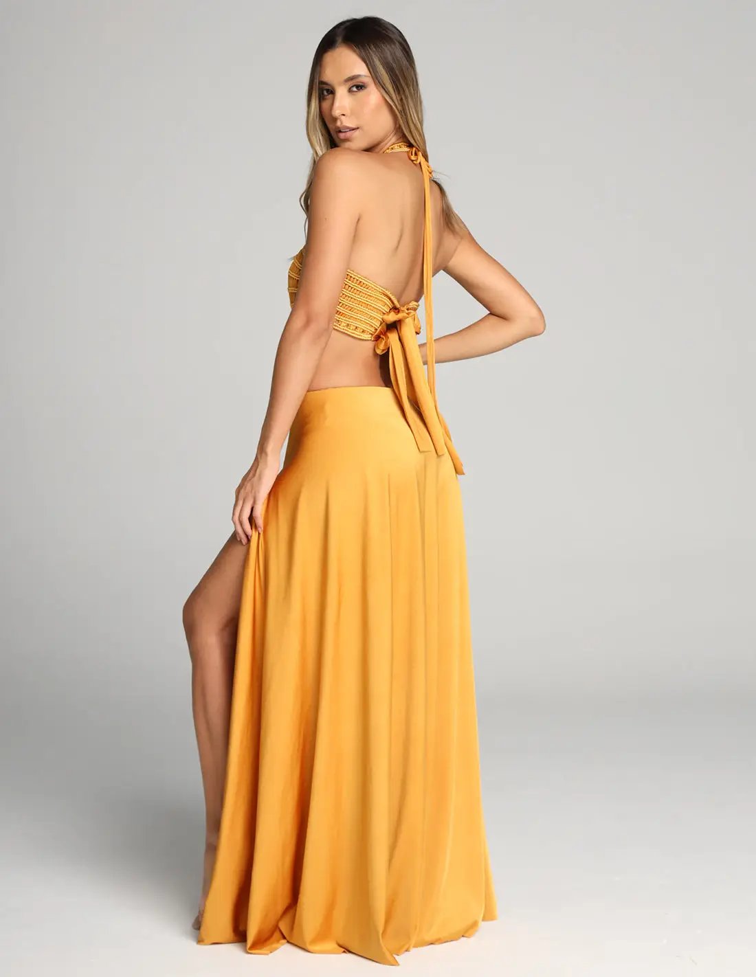 Falda Ventus Gold Mustard. Falda Color Gold Mustard. Entreaguas