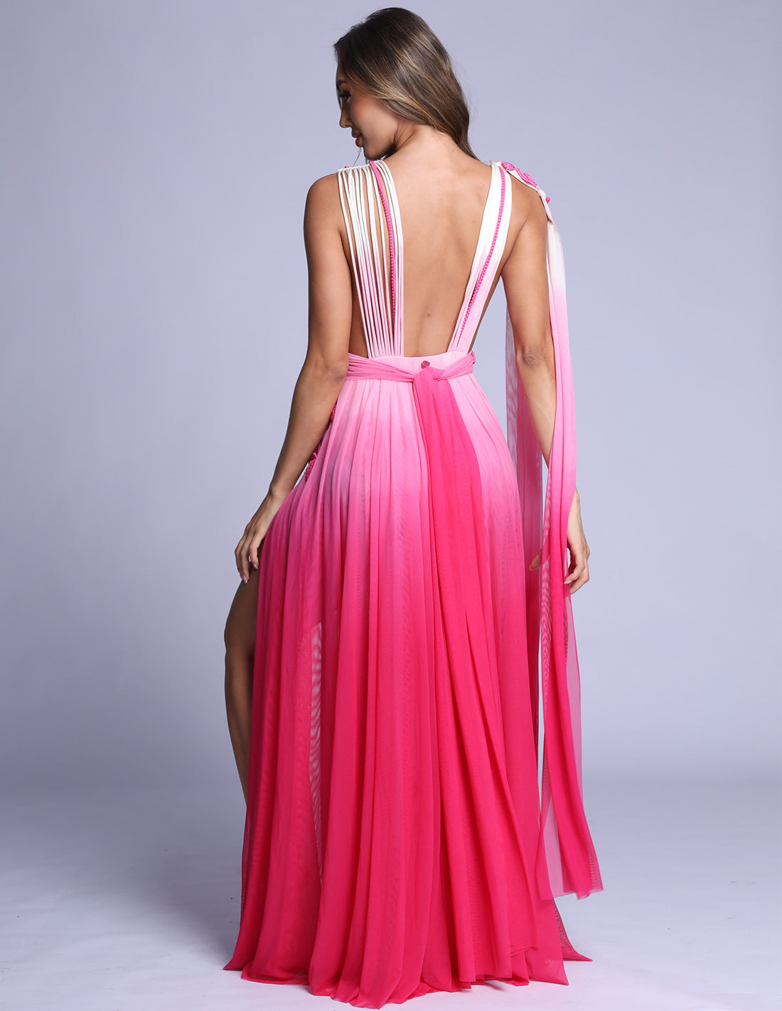 Vestido Copernico Faded Ivory + Pink. Vestido Con Macramé Y Teñido A Mano Color Faded Ivory + Pink. Entreaguas