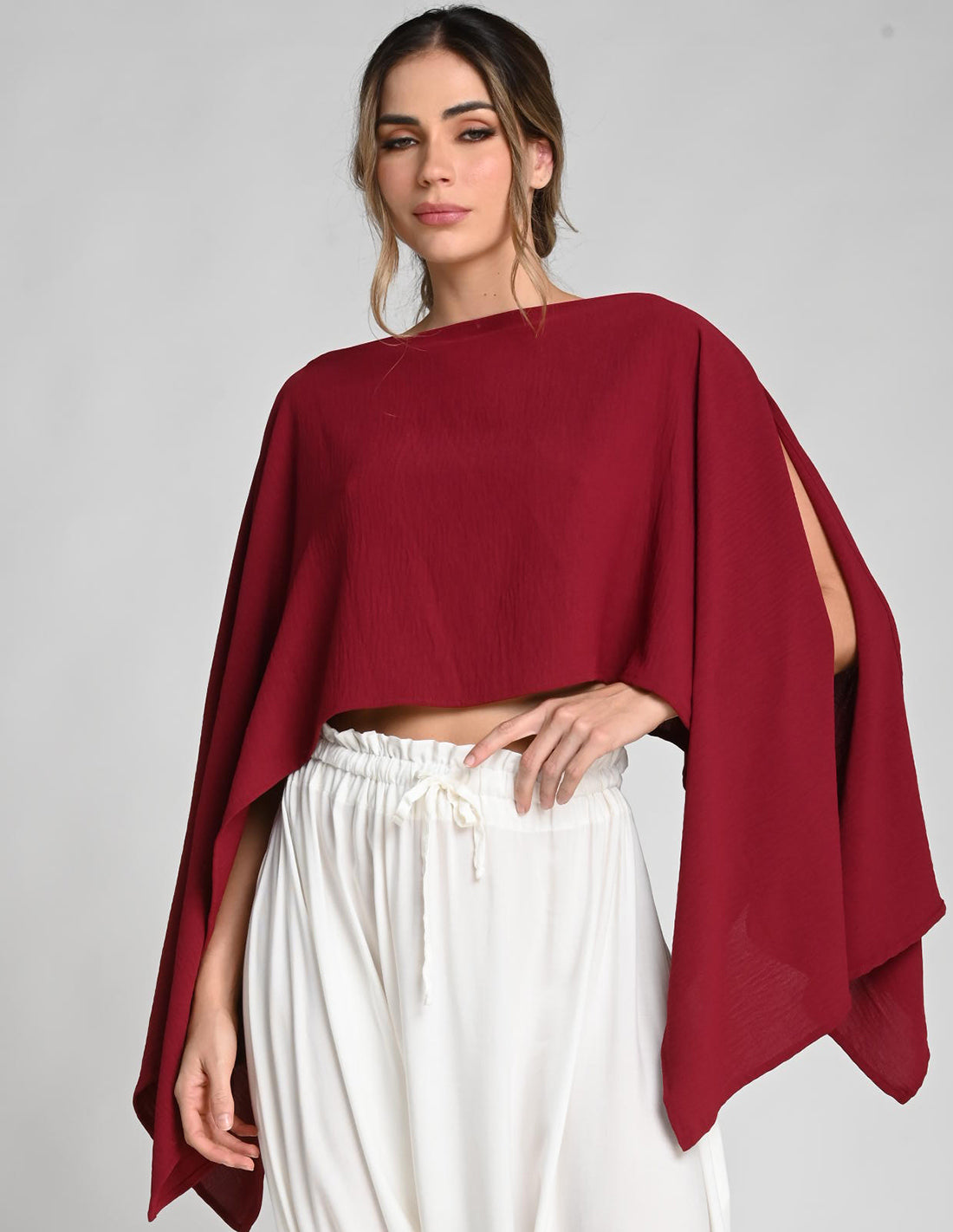 Blusa Nila Vino Tinto. Blusa Color Vino Tinto