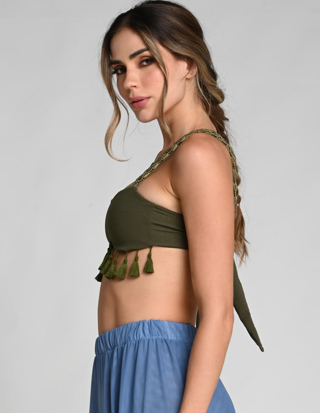 Top Zaia Verde Militar. Bikini Top Color Verde Militar