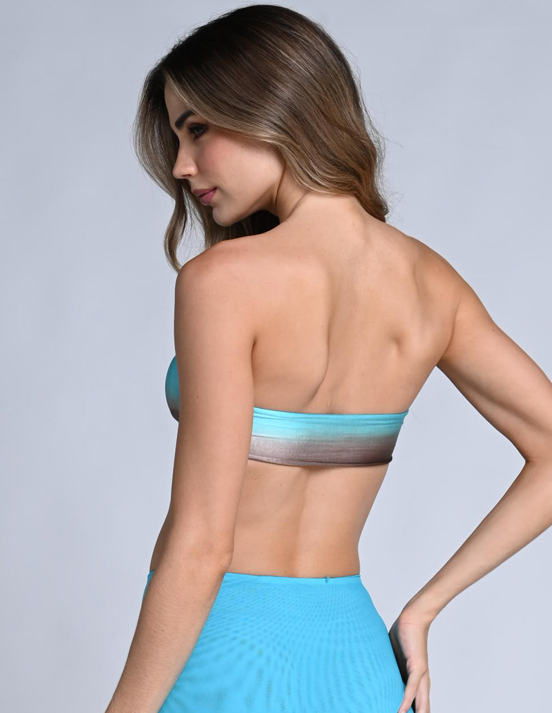 Top Isha Turquoise + Brown. Bikini Top Teñido A Mano Color Turquoise + Brown