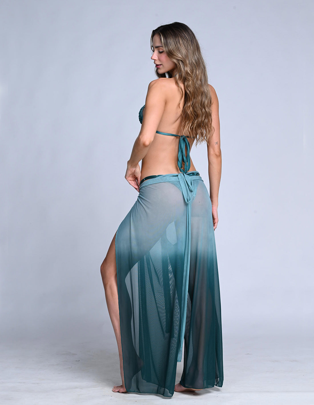Outfit: Top, Panty Nebula & Pantalón Auren Faded Boreal Green