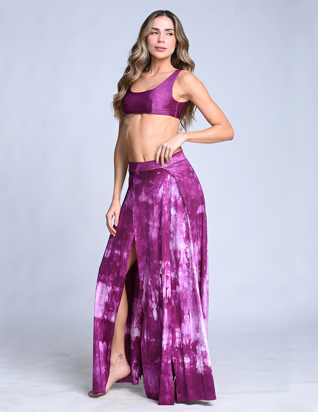 Outfit: Top Core, Panty Eros & Falda Stripe Violet