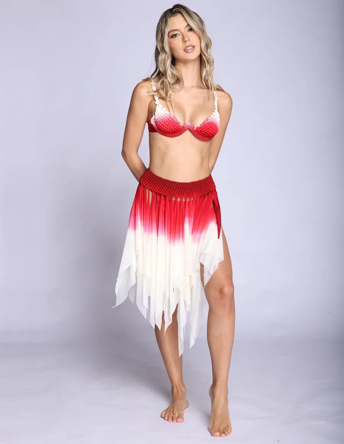 Falda Rem Faded Ivory + Burgundy. Falda Con Macramé Y Teñido A Mano Color Faded Ivory + Burgundy. Entreaguas