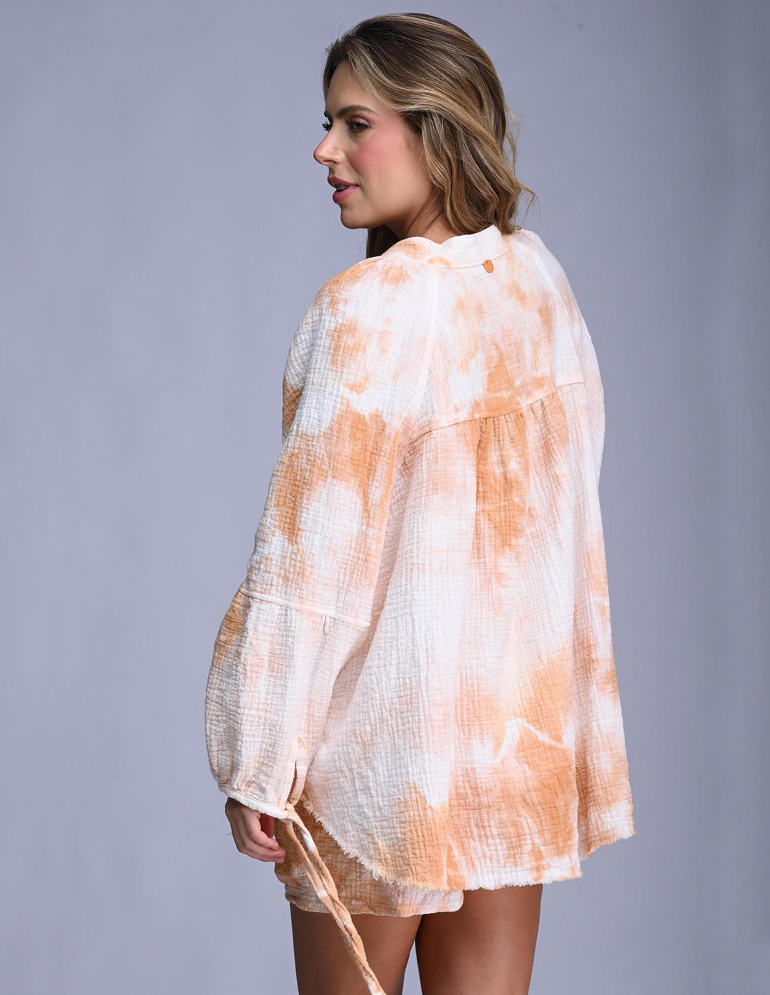 Blusa Anya Spotted Sand. Blusa Teñido A Mano Color Spotted Sand