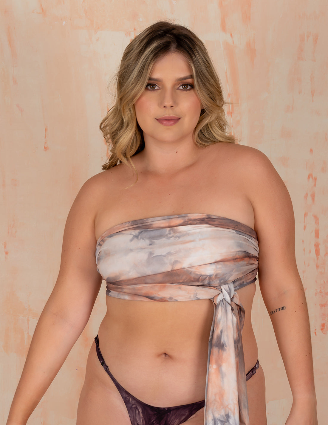 Tira Hydra Salmon + Black. Tira Teñido A Mano Color Salmon + Black. Entreaguas