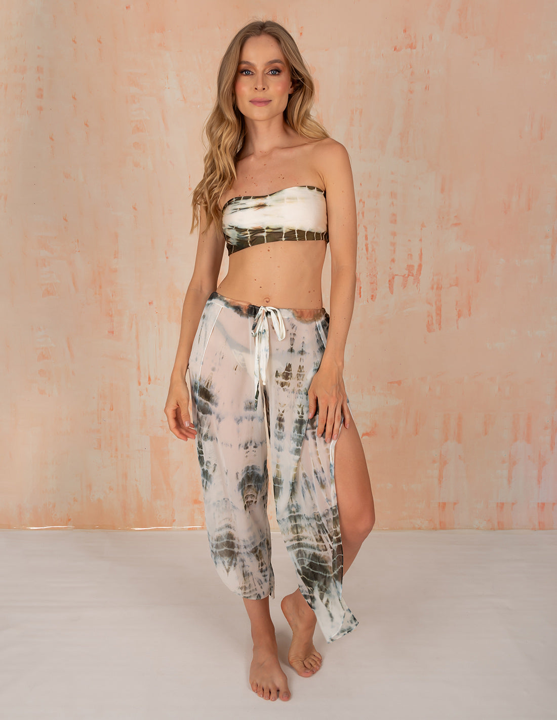 Pantalón Dew Dark Green + Pistacho + Ivory. Pantalón Teñido A Mano Color Dark Green + Pistacho + Ivory. Entreaguas