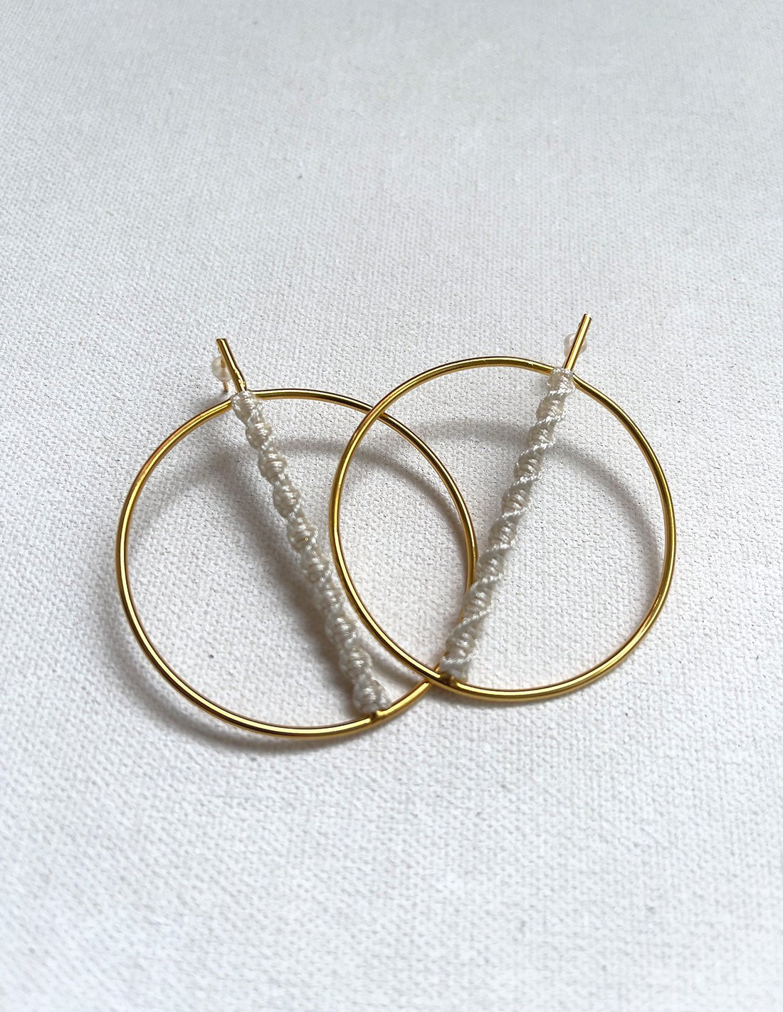 Areta Pino Vela Marfil - Entreaguas Wearable Art