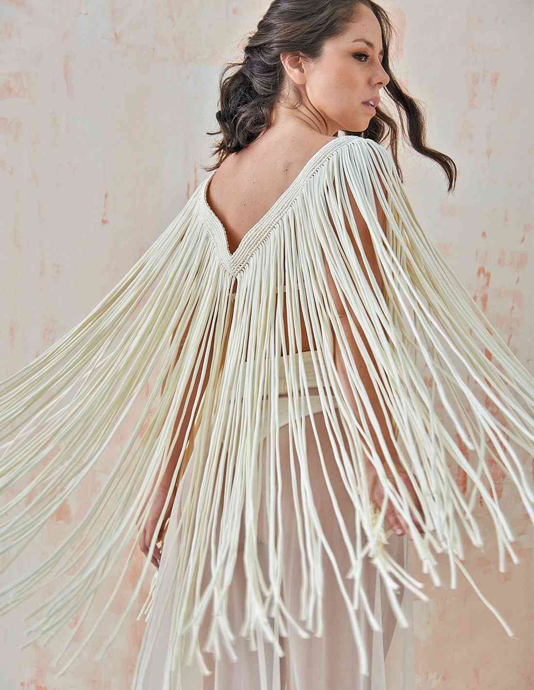 Capa Ceniza Marfil - Entreaguas Wearable Art