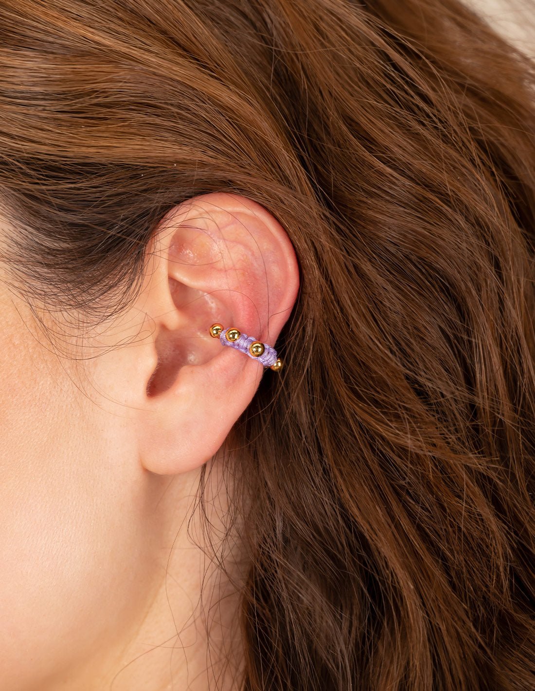 Ear Cuff Luna Lunera Lilac. Ear Cuff Color Lilac. Entreaguas