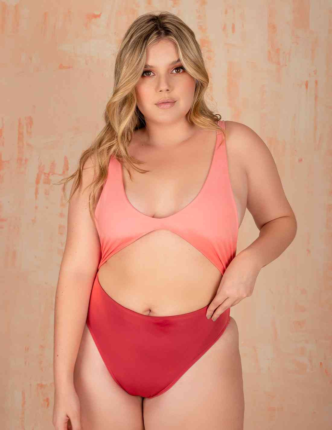 Entero Mirror Faded Red Flower - Entreaguas Wearable Art