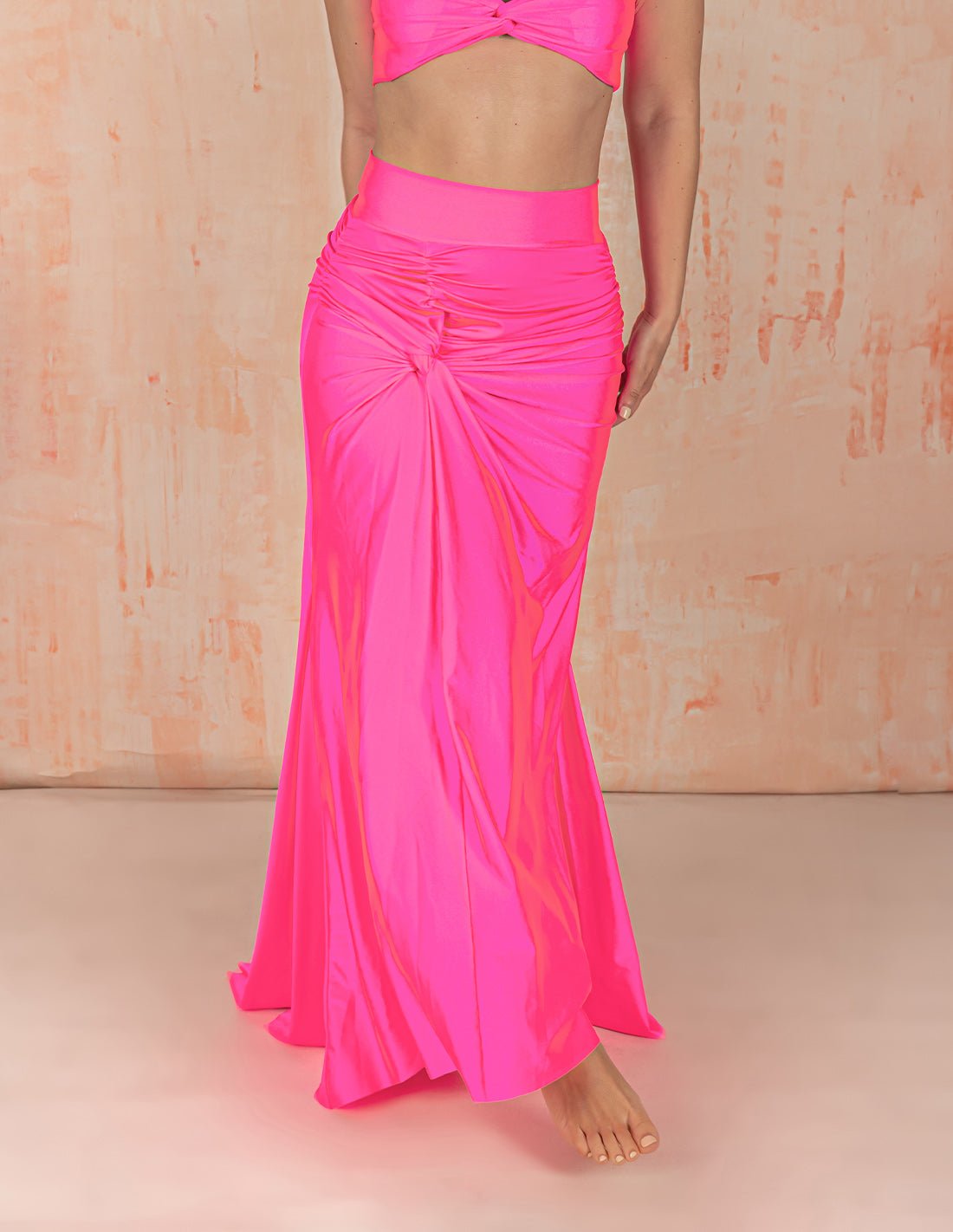 Falda Regalia Pink Neon - Entreaguas Wearable Art