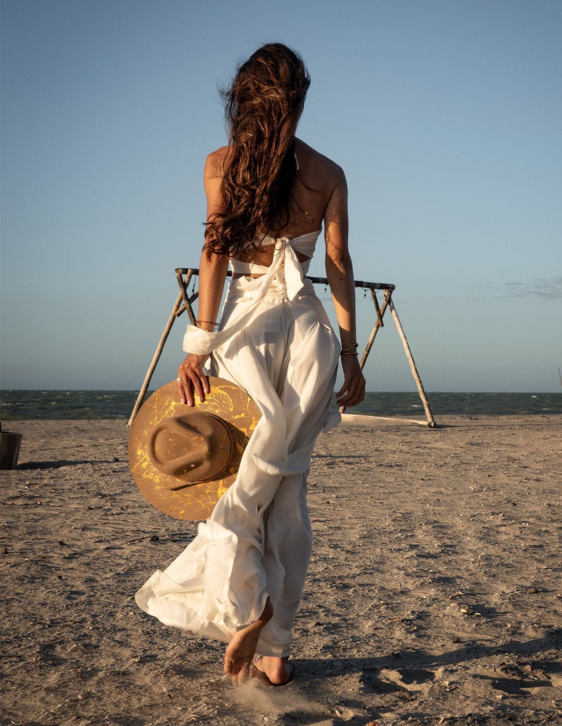 Top Hot Sand Marfil - Entreaguas Wearable Art