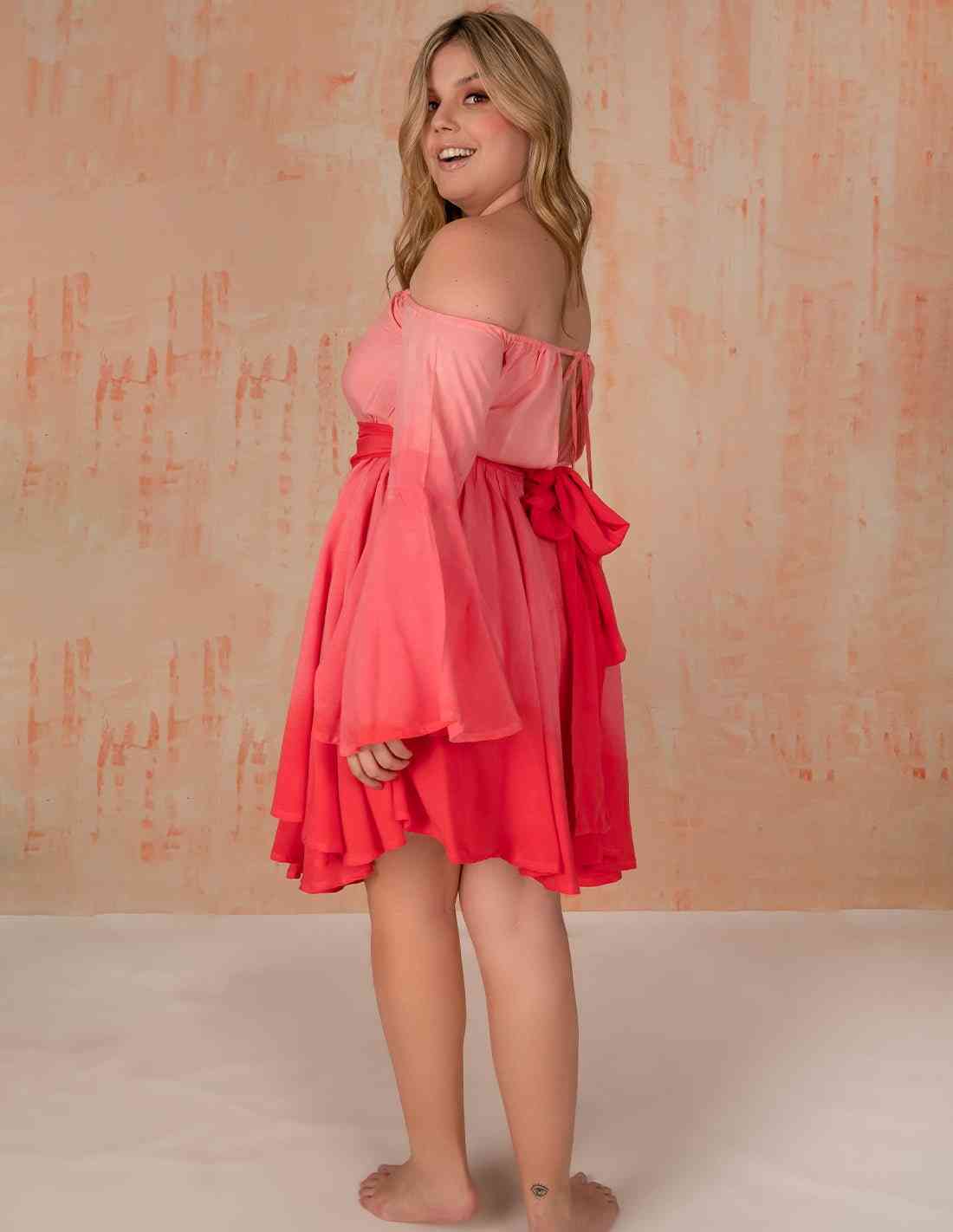 Vestido Butterfly Faded Red Flower. Vestido Teñido A Mano Color Faded Red Flower. Entreaguas