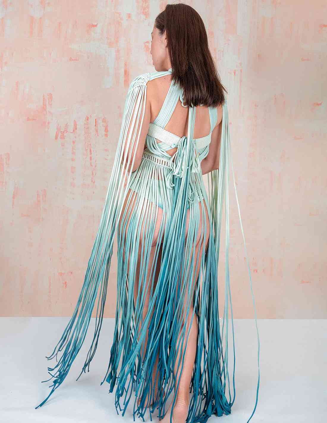 Vestido Cadere. Vestido Con Macramé Y Teñido A Mano. Entreaguas