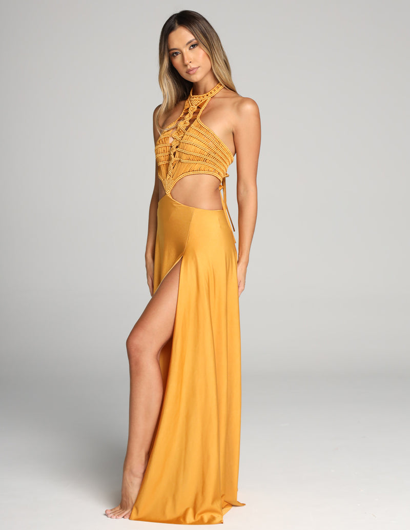 Outfit: Entero Corset & Falda Ventus Gold Mustard