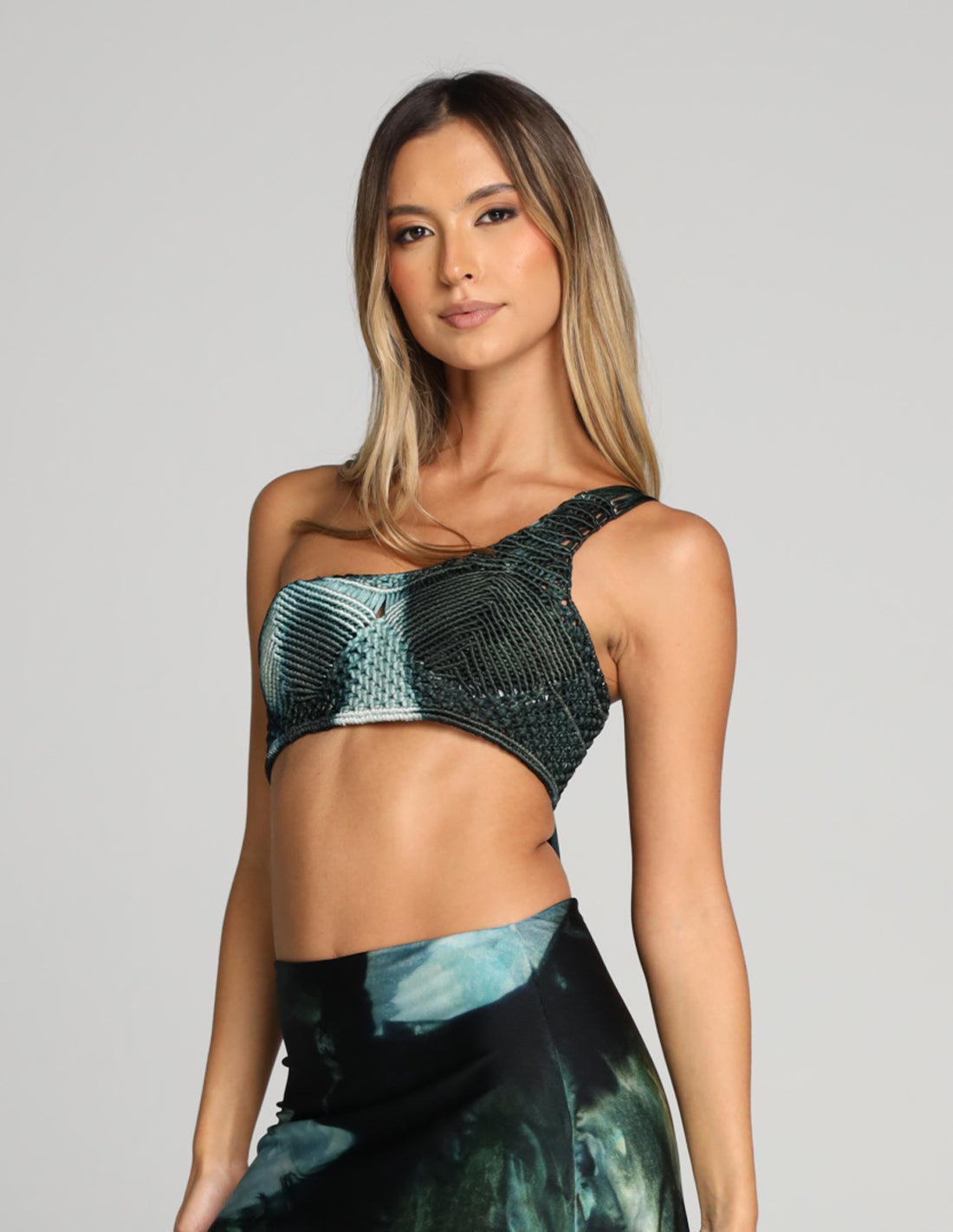 Crop Top Unilato Verde Algea