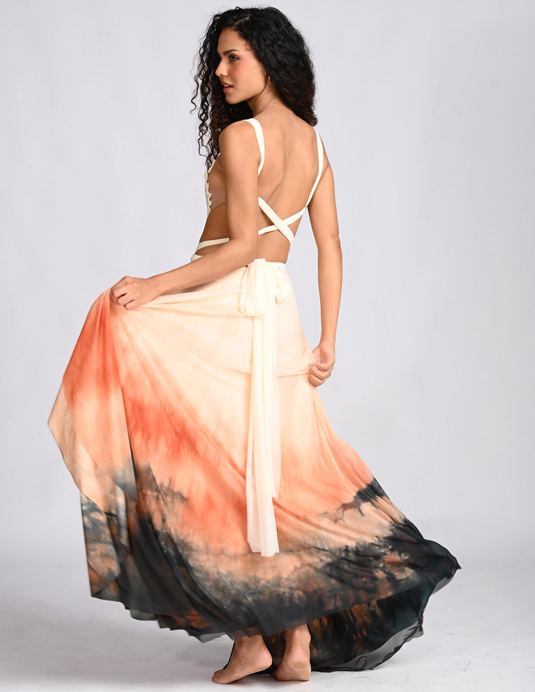 Vestido Feather Spotted Ochre + Blue. Vestido Con Macramé Y Teñido A Mano Color Spotted Ochre + Blue