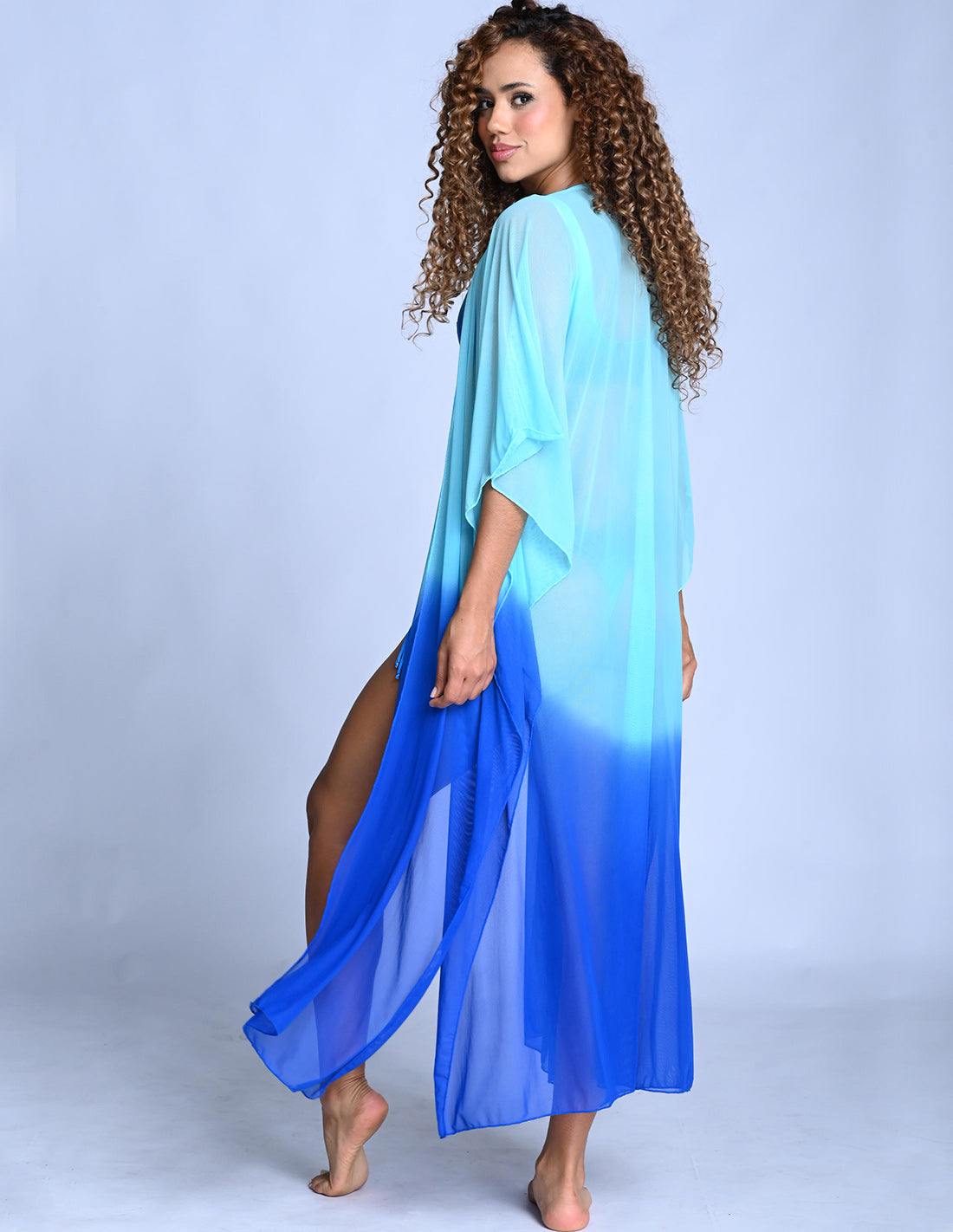 Kimono Fly Turquoise + King Blue. Salida De Baño Kimono Teñido A Mano Color Turquoise + King Blue