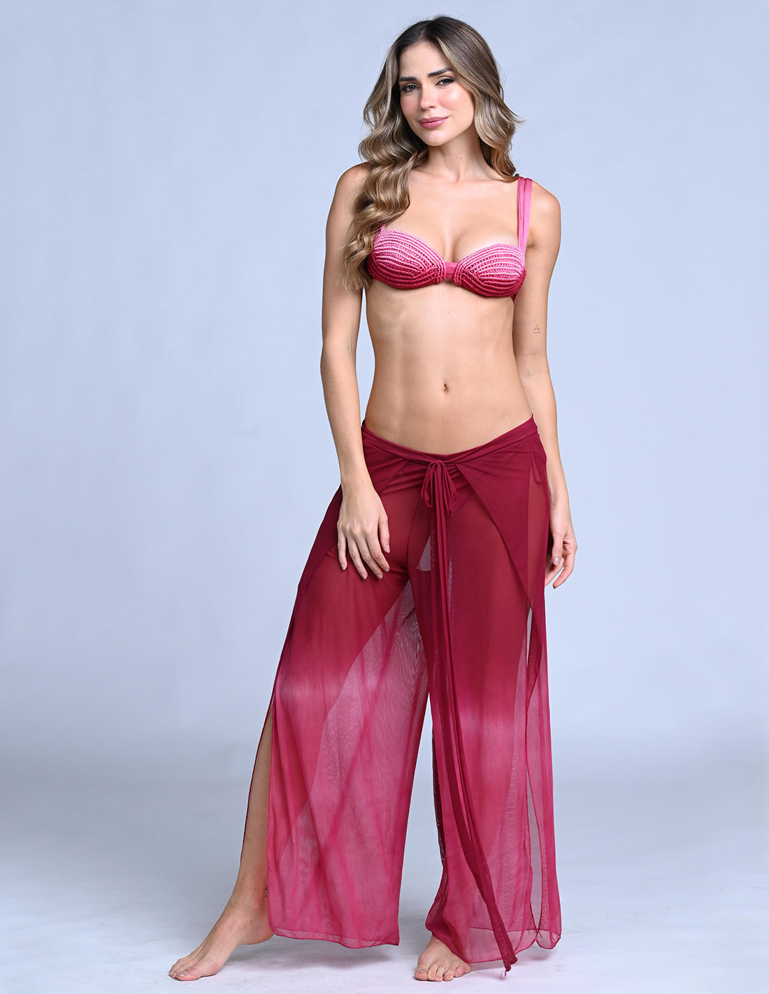 Pantalón Auren Faded Burgundy. Pantalón Teñido A Mano Color Faded Burgundy