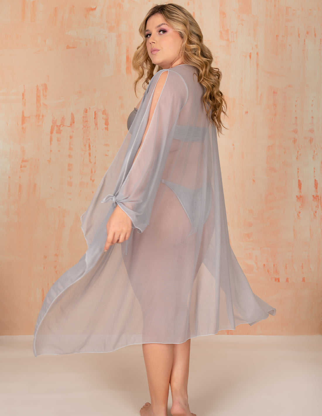 Caftan Wind Plateado. Salida De Baño Caftan Teñido A Mano Color Plateado. Entreaguas