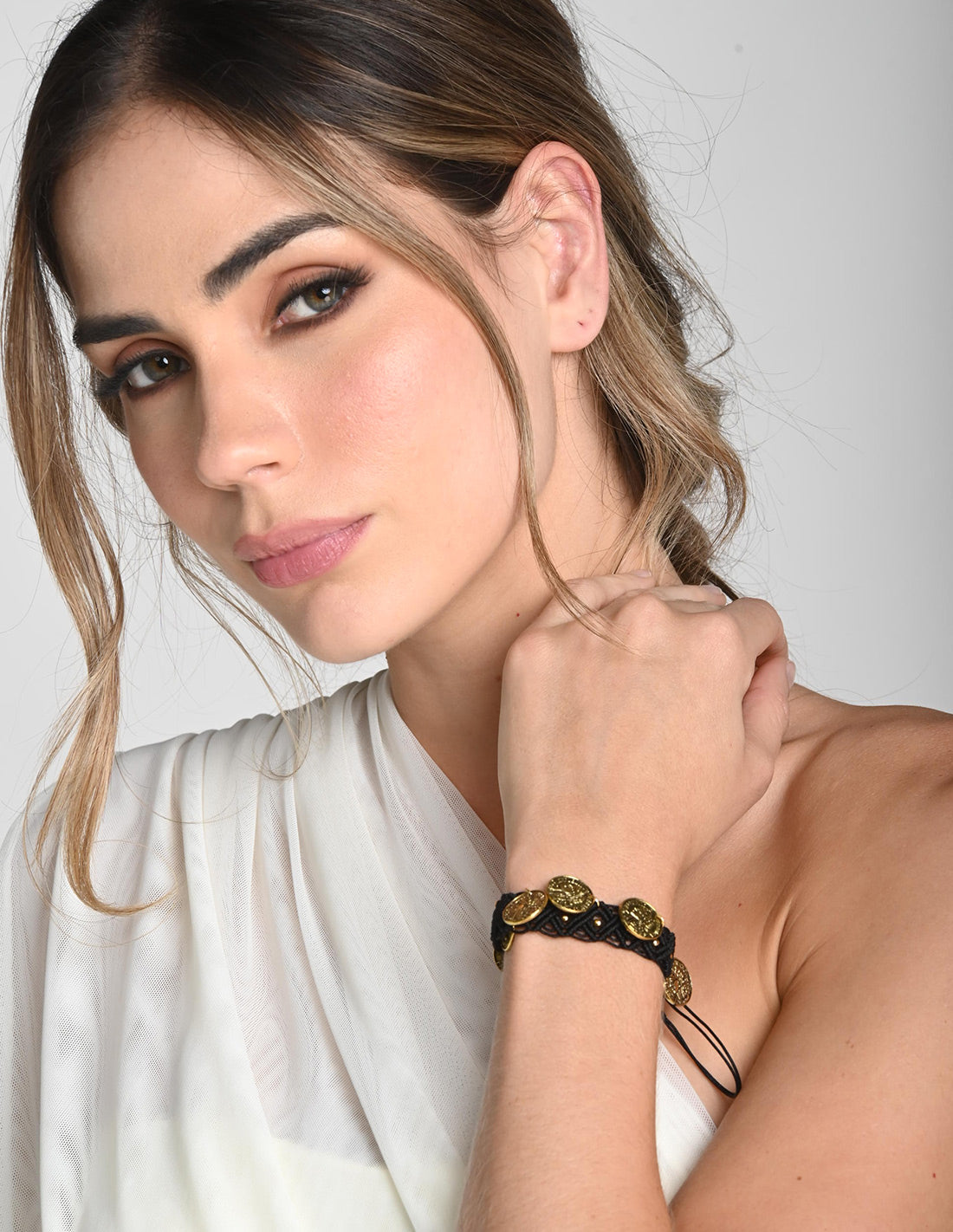 Brazalete Aluna Negro. Brazalete Color Negro