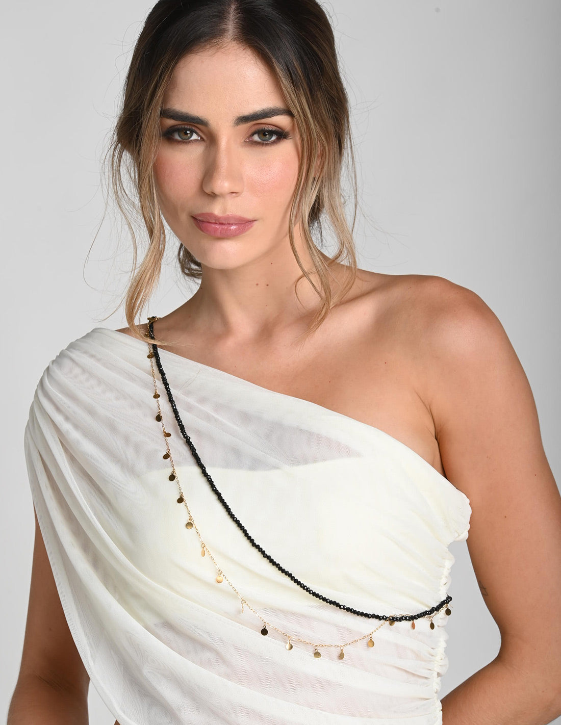 Collar Suri Negro. Collar Color Negro