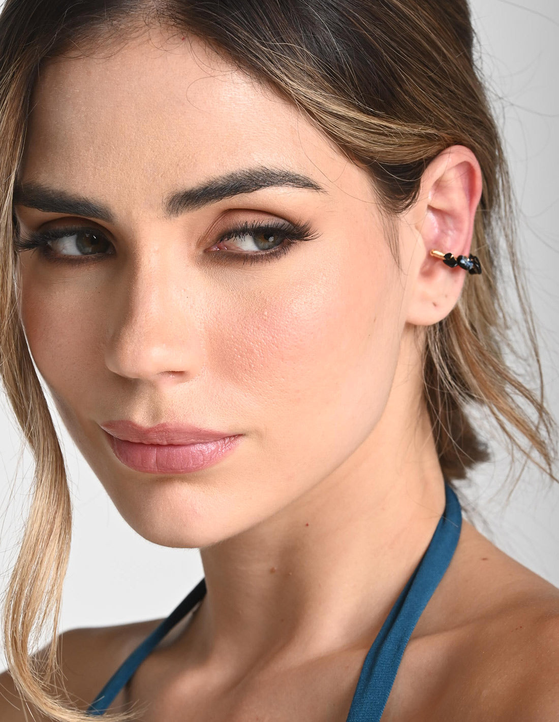 Ear Cuff Nala Falta Trad Color. Ear Cuff Color Falta Trad Color