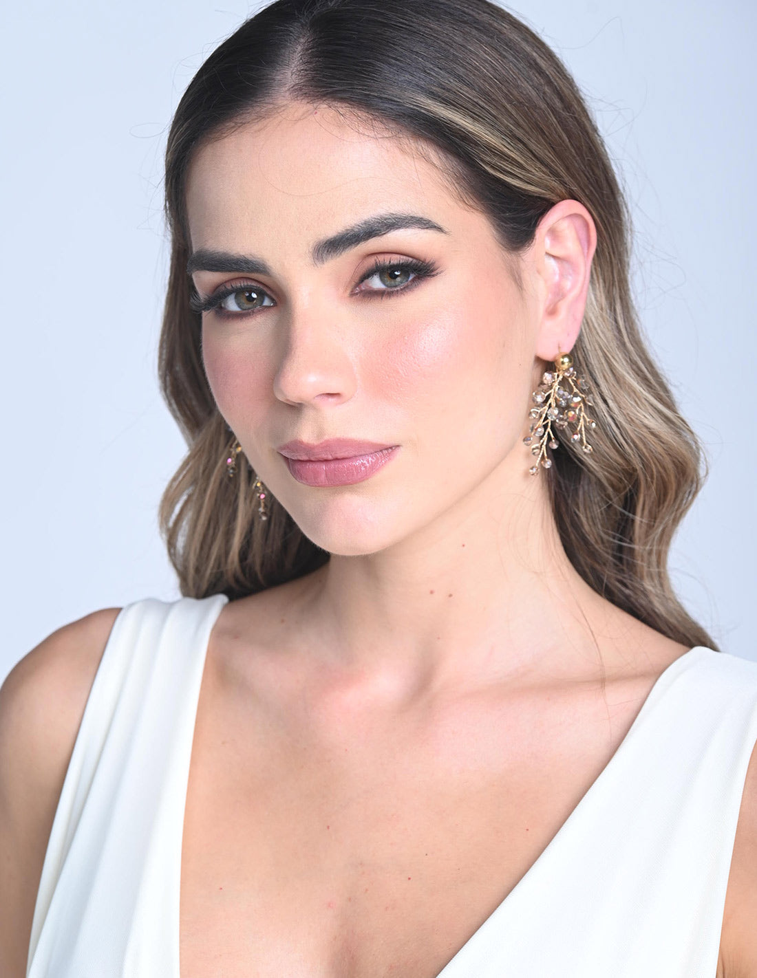 Areta Elara Ochre Tornasol. Areta Color Ochre Tornasol