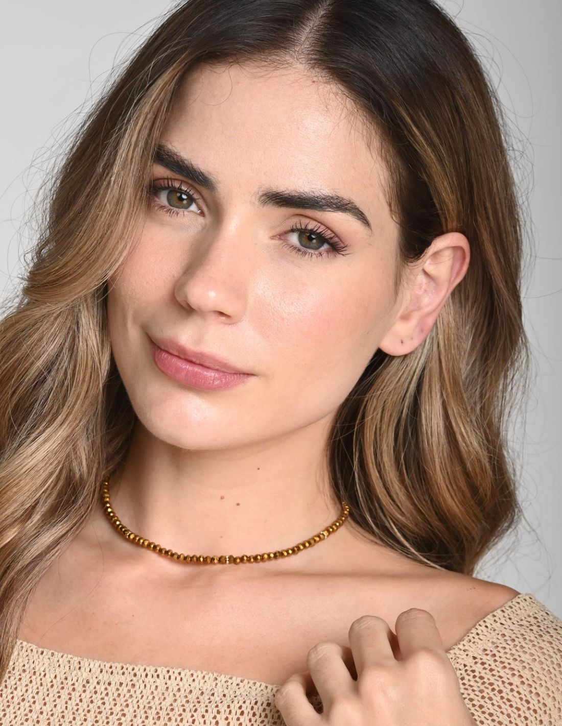 Choker Kiran Golden. Choker Color Golden