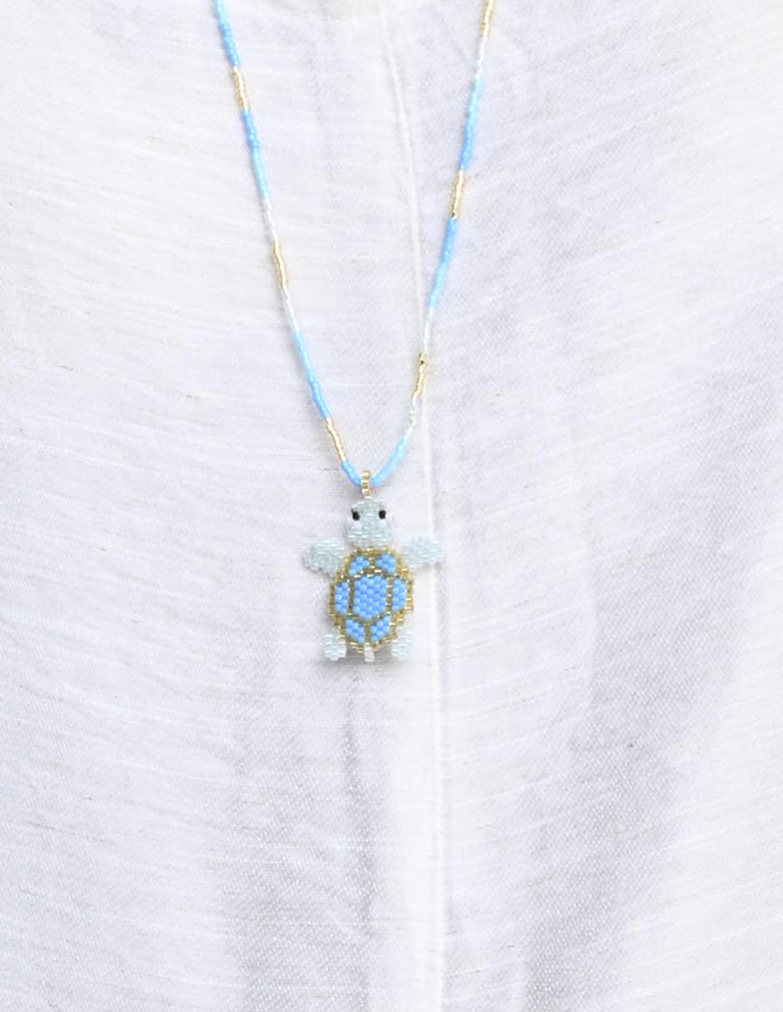 Collar Laria Blue Sky. Collar Color Blue Sky