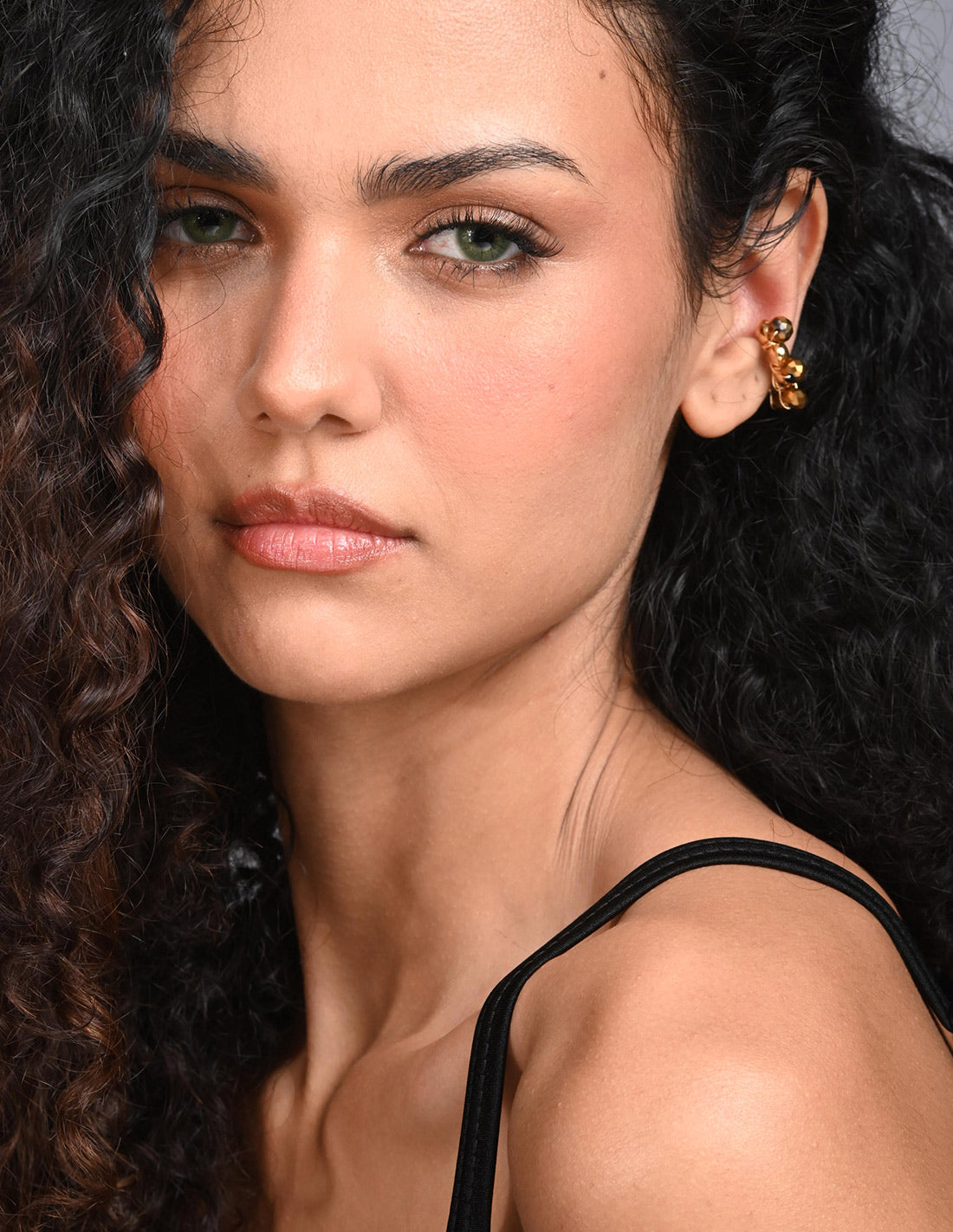 Ear Cuff Coil Murano Golden. Ear Cuff Color Golden