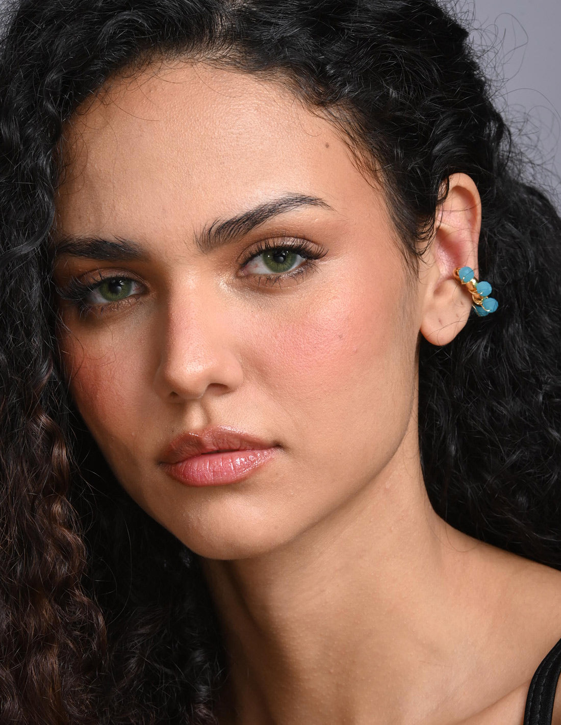 Ear Cuff Coil Murano Turquoise. Ear Cuff Color Turquoise