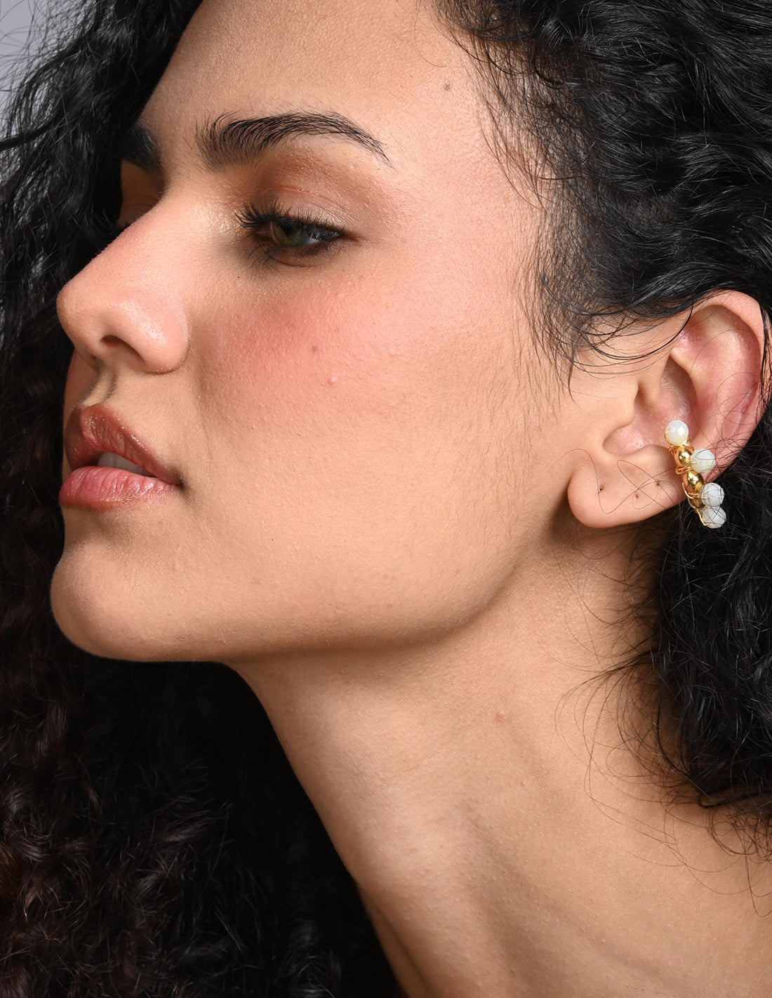 Ear Cuff Coil Murano Marfil. Ear Cuff Color Marfil