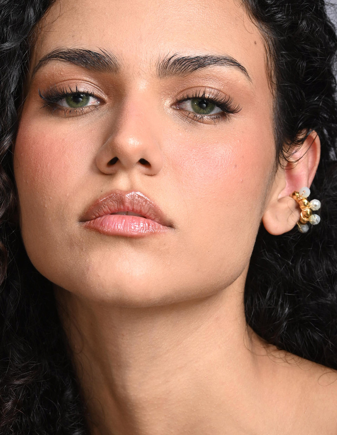 Ear Cuff Coil Murano Marfil. Ear Cuff Color Marfil