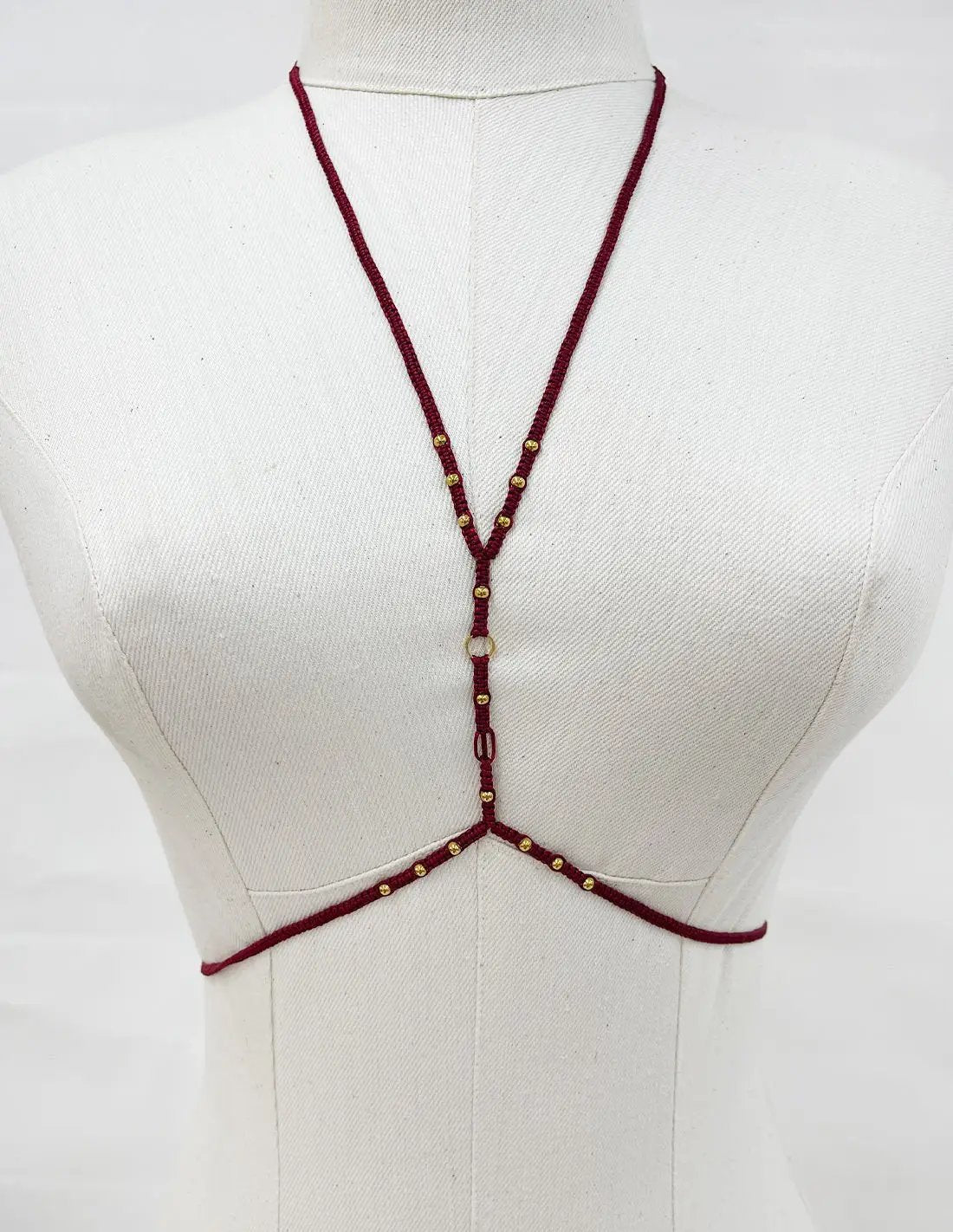 Body Chain Sentellas Vino Tinto. Body Chain Color Vino Tinto. Entreaguas