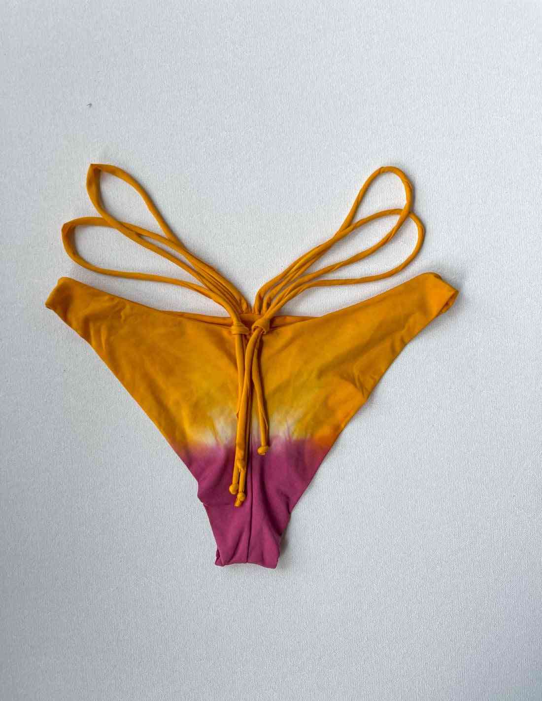 Panty 2 Mostaza. Panty De Bikini Color Mostaza. Entreaguas