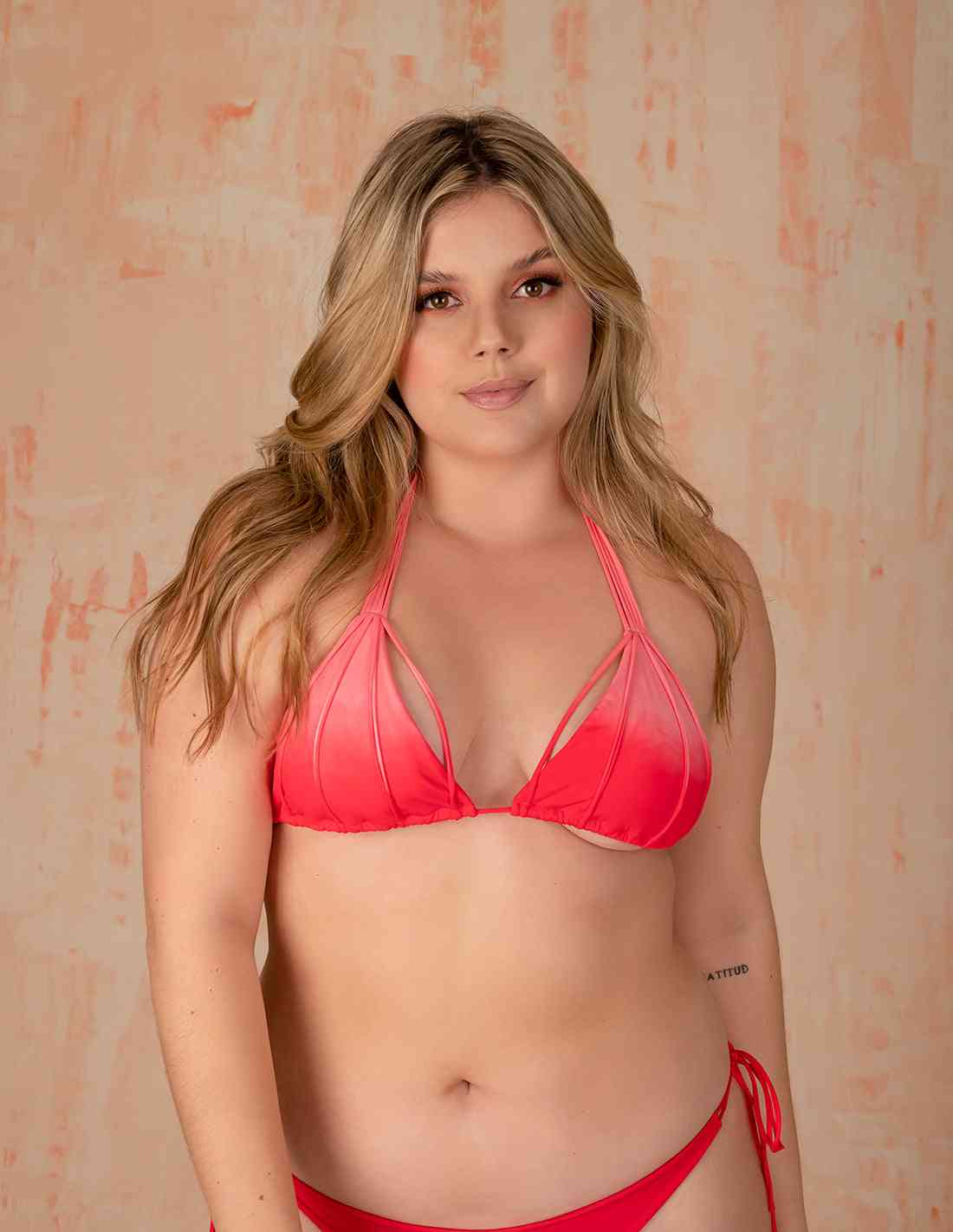 Top Waterfall Faded Tomato. Bikini Top Teñido A Mano Color Faded Tomato. Entreaguas