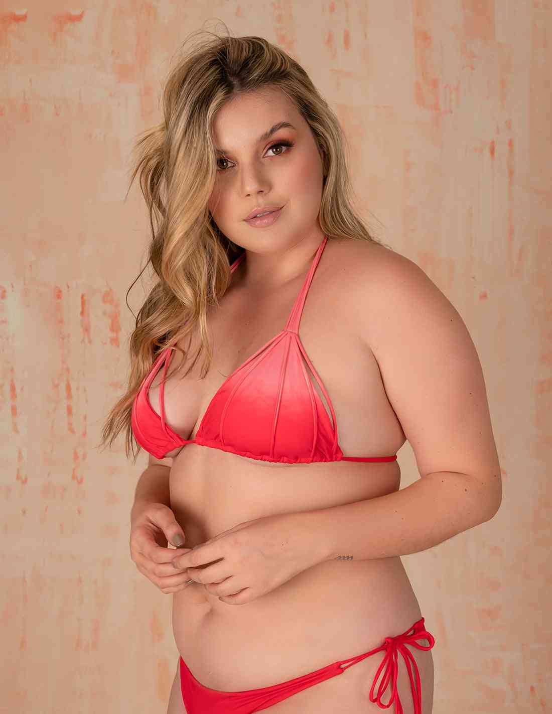 Top Waterfall Faded Tomato. Bikini Top Teñido A Mano Color Faded Tomato. Entreaguas