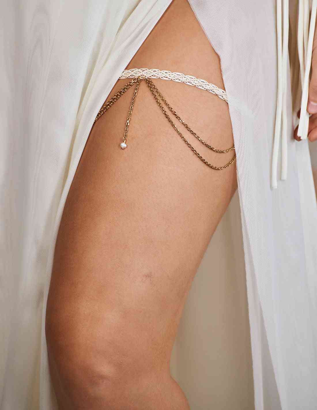 Chocker-Liguero Corteza Perla. Chocker-Liguero Color Perla. Entreaguas