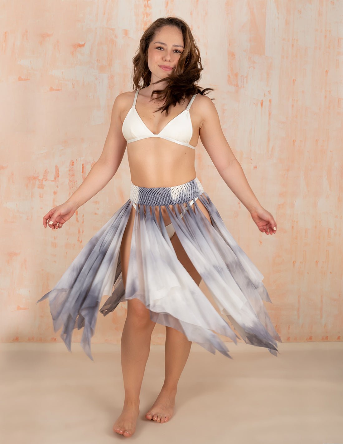 Falda Corta Rem Gris Claro Manchado - Entreaguas Wearable Art