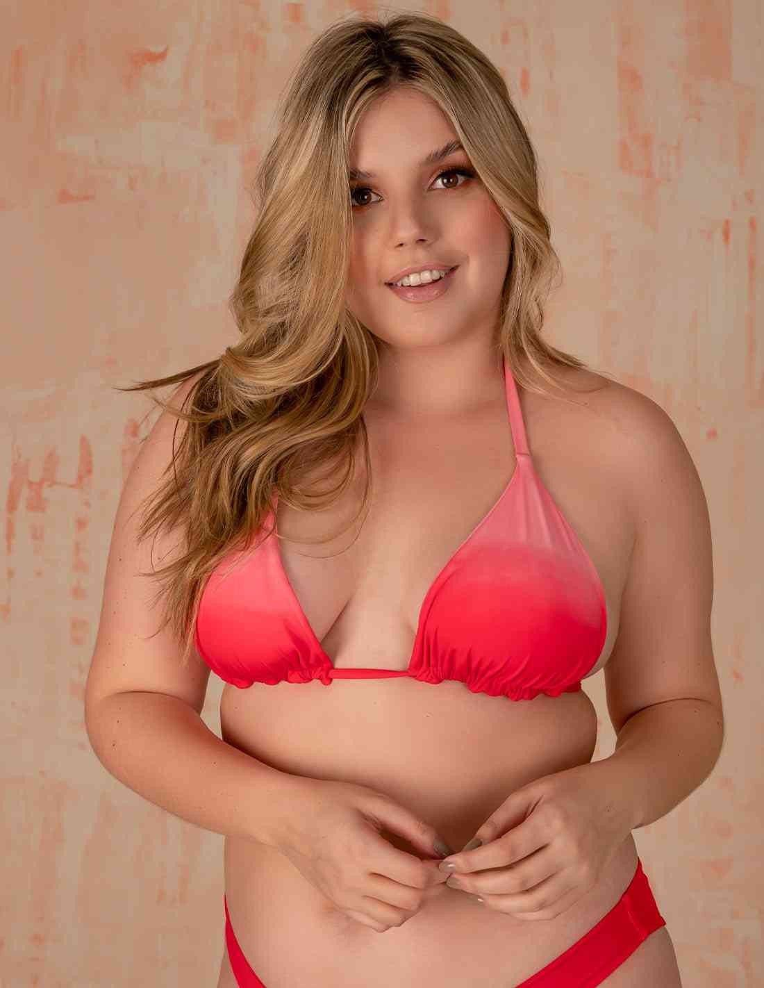 Top Lagon Faded Tomato. Bikini Top Teñido A Mano Color Faded Tomato. Entreaguas